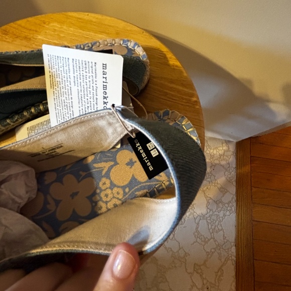 Marimekko & Uniqlo collab denim blue open toe espadrilles flats NWT - Picture 5 of 10